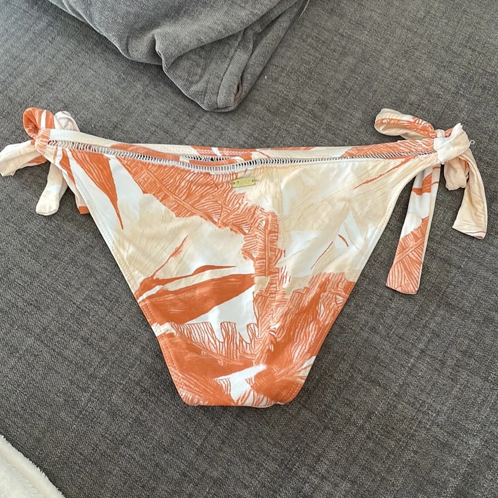 roxy bikini bottoms - Picture 4 of 4